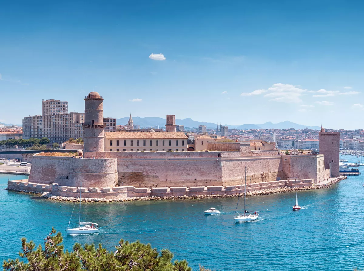 Fort Saint-Jean de Marseille • Lieu Emblématique • Colorbüs