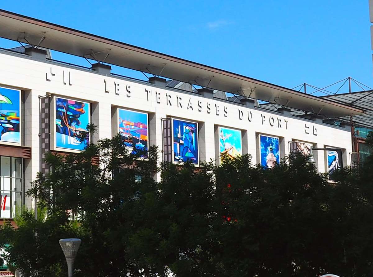 Les Terrasses du Port • Centre Commercial Marseille • Shopping & Souvenirs • Colorbüs