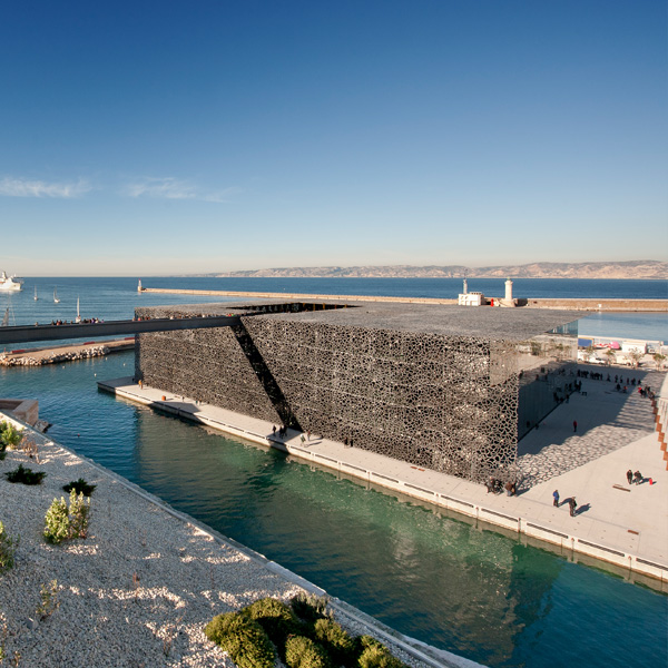 tour allianz marseille